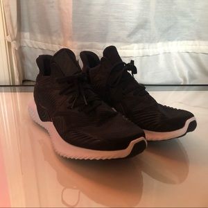 Adidas Alphabounce em black size 12.5 men’s. Barely worn.